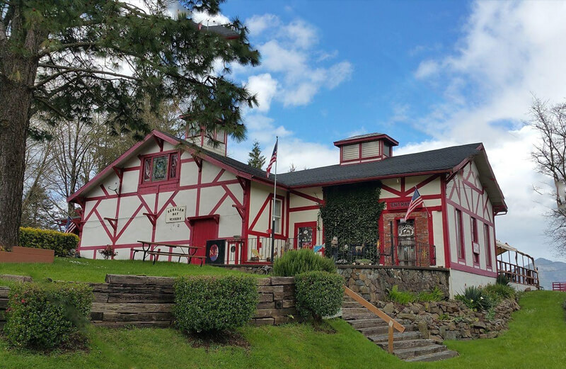 Nehalem Bay Winery